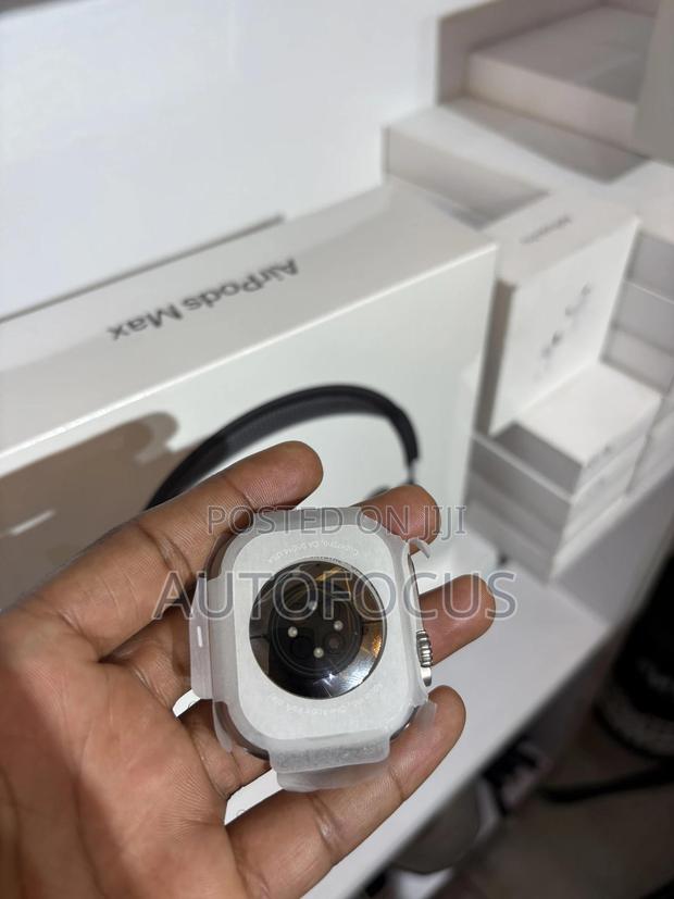 Apple Watch Ultra 2 Natural Titanium photo 4