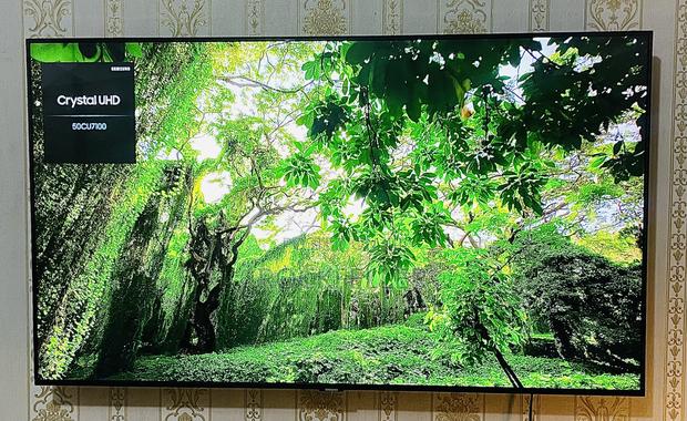 Uk Used Samsung Crystal Uhd HDR 50 Inches Smart Digital photo 12