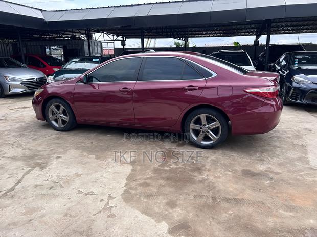 Toyota Camry 2016 Red