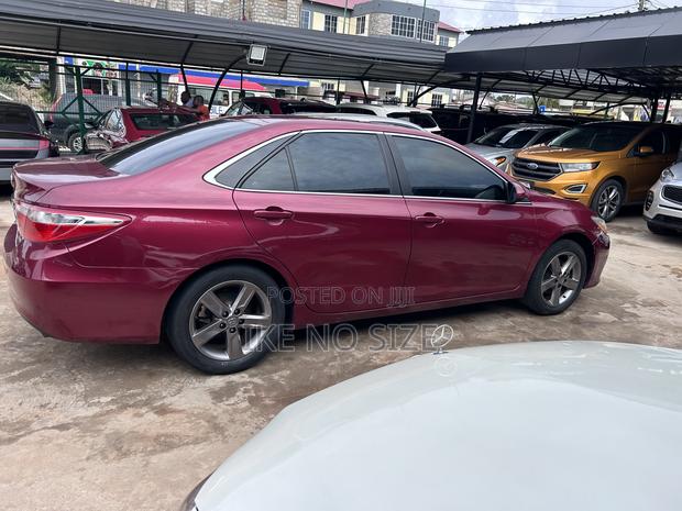 Toyota Camry 2016 Red