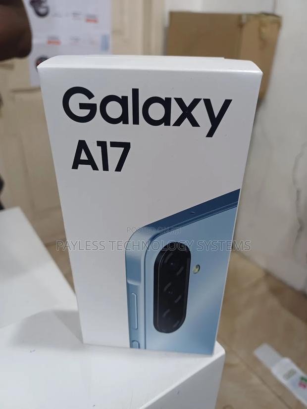 New Samsung Galaxy A17 256 GB Blue · Photo 2