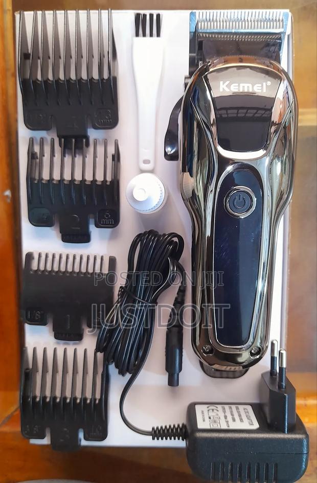 Kemei 1990 Rechargeable Trimmer / Shaver · Photo 2