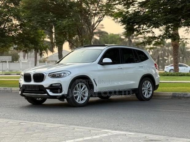 BMW X3 2019 White photo 2