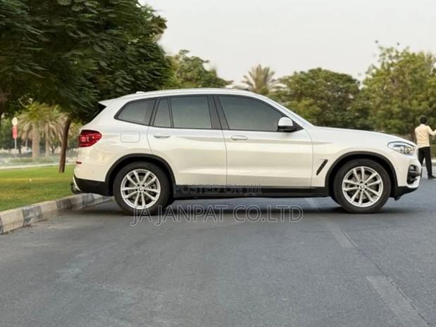 BMW X3 2019 White photo 4