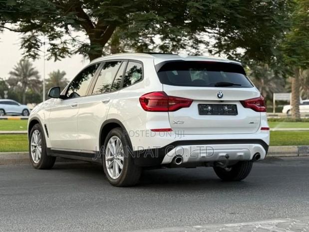BMW X3 2019 White photo 8
