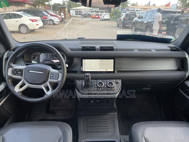 Land Rover Defender 2024 Black