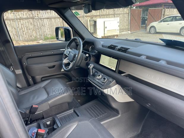 Land Rover Defender 2024 Black