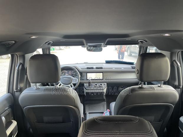 Land Rover Defender 2024 Black