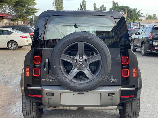 Land Rover Defender 2024 Black