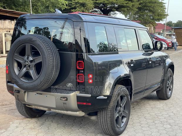 Land Rover Defender 2024 Black