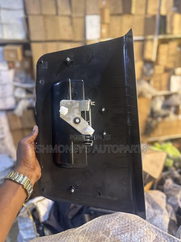 Boot Opener for Nissan Pickups photo 4