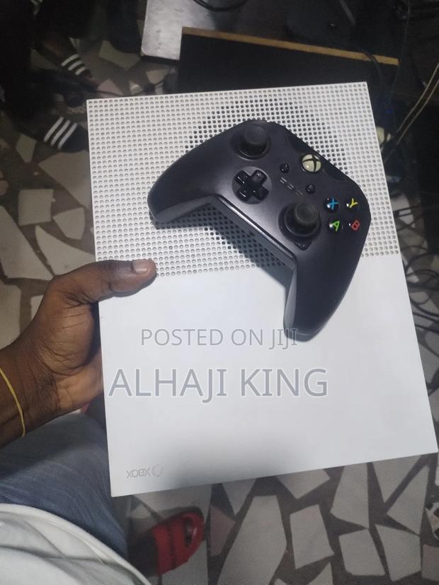 Xbox One S 1tb, 11 Games (Including Fc26 Nba 2k26) .