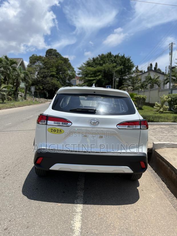 New Toyota Corolla Cross 2025 White