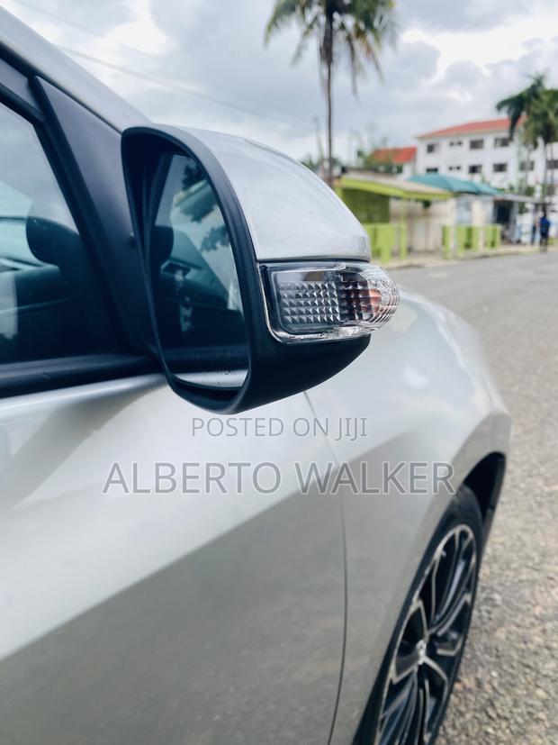 Toyota Corolla S 4dr Sedan (1.8L 4cyl CVT) 2016 Silver photo 10