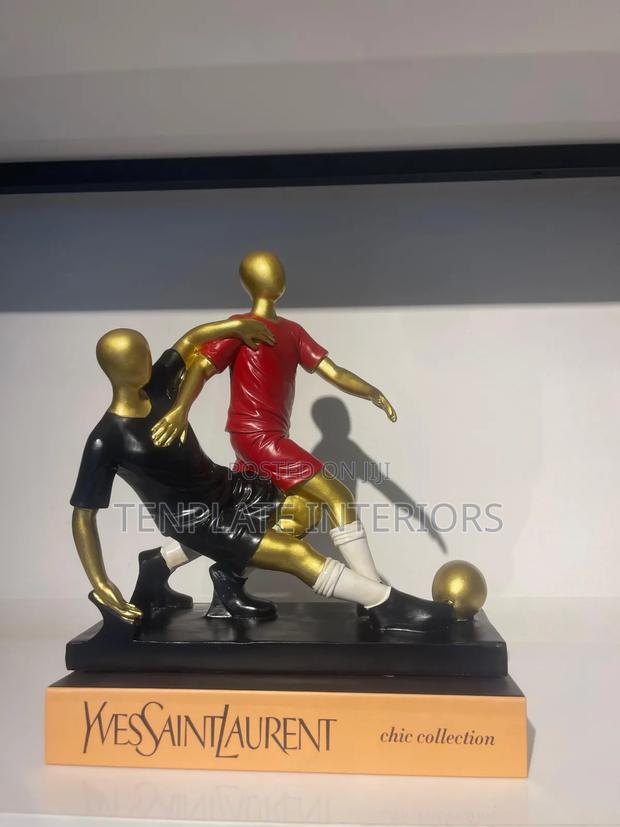 Football Tackle Figurine photo 2