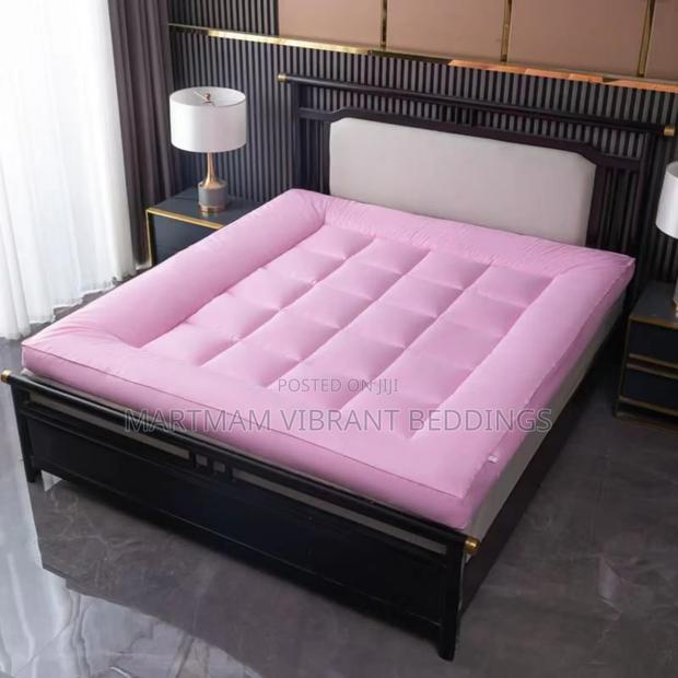 Luxurious King Size Mattress Topper · Photo 3