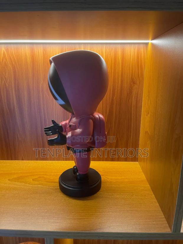 Squid Game Sculpture Red photo 3