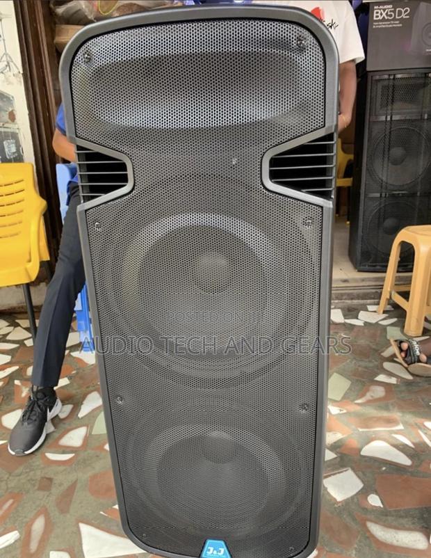 J J Bluetooth Speaker With Microphone Pair · Photo 3