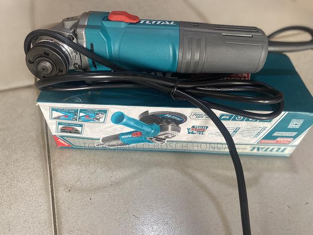 Grinding Machine · Photo 3