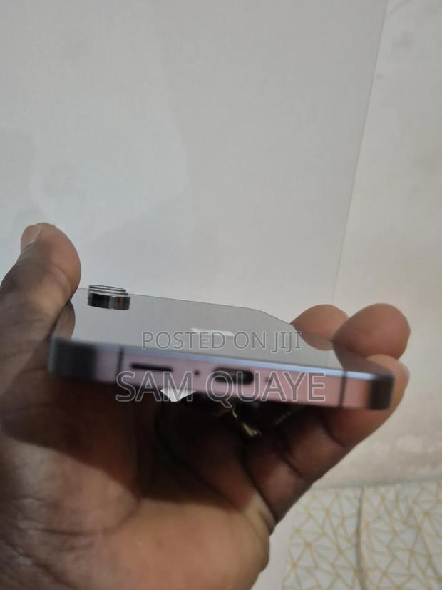 New Samsung Galaxy S24 FE 128 GB Black · Photo 4