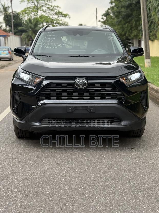 Toyota RAV4 LE AWD 2020 Black