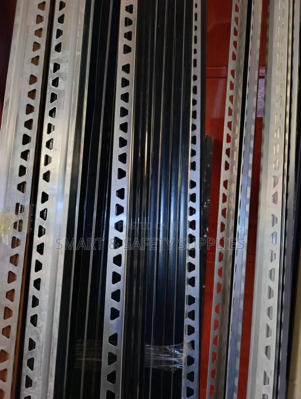 Black Dura Step · Photo 2