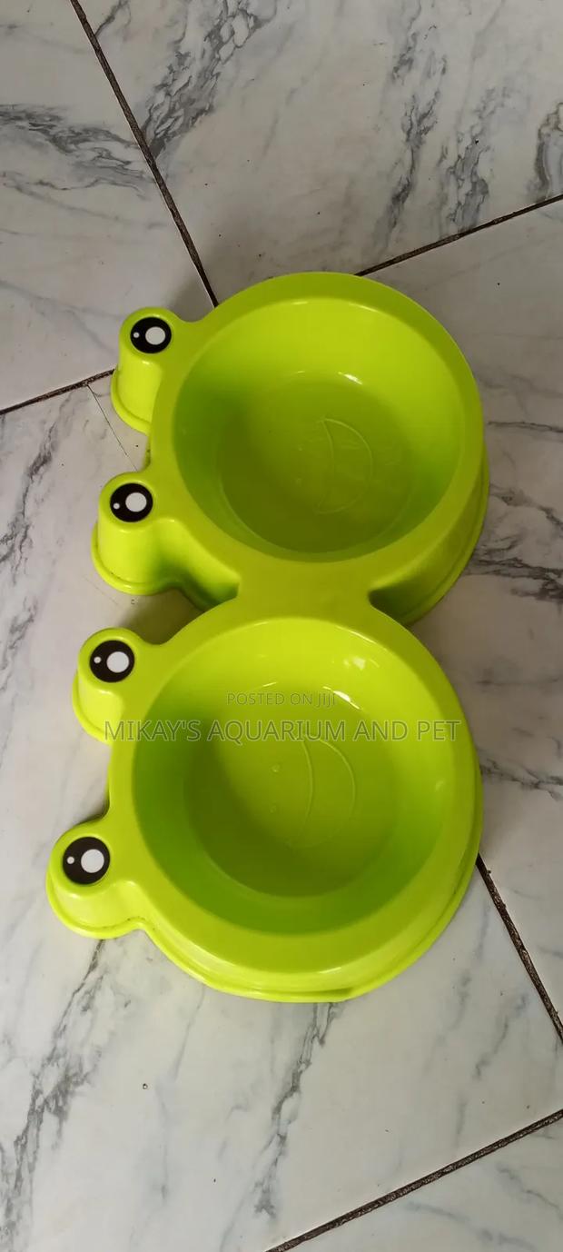 Plastic Dog Bowls · Photo 3