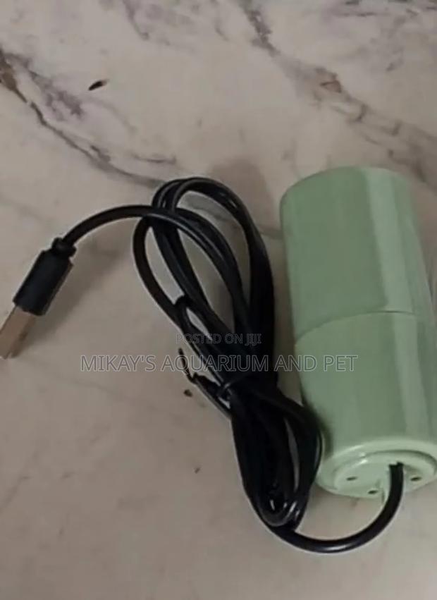 Air Stone, Air Pump and Tube Set · Photo 4