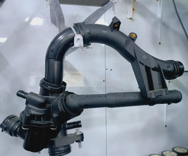 Mercedes Benz M274 Thermostat photo 3