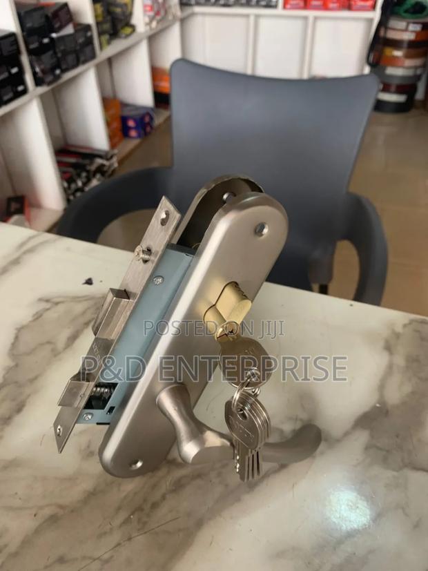 Quality Wooden Door Small Lock. Silver Color photo 2