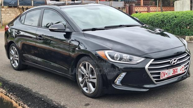 Hyundai Elantra Limited Sedan FWD (2.0L 4cyl 6A) 2017 Black