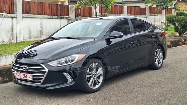 Hyundai Elantra Limited Sedan FWD (2.0L 4cyl 6A) 2017 Black