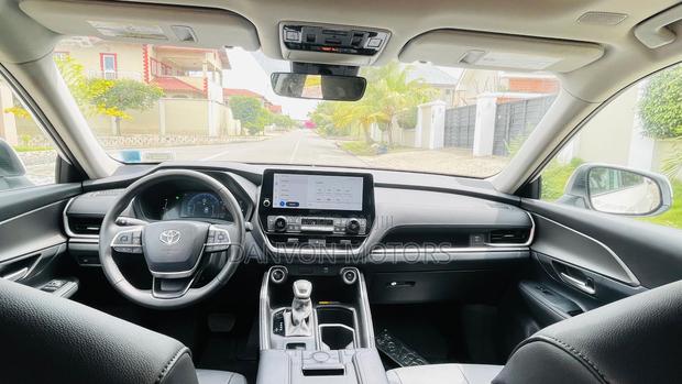 Toyota Grand Highlander XLE AWD 2024 White photo 14