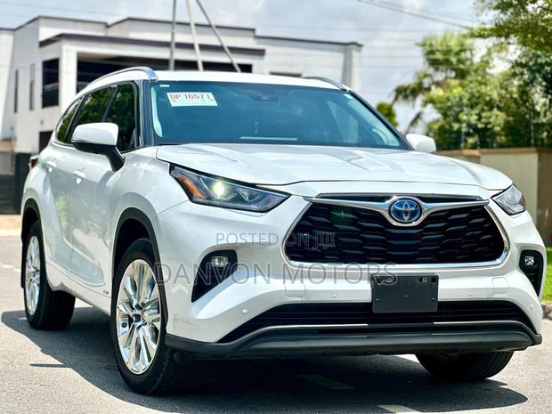 Toyota Highlander Limited AWD 2024 White photo 4