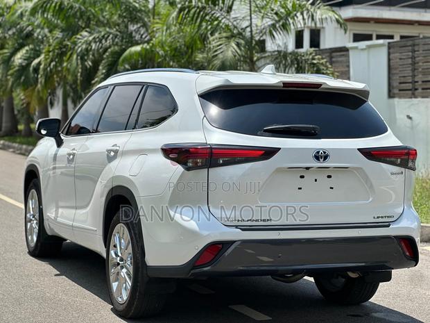 Toyota Highlander Limited AWD 2024 White photo 6
