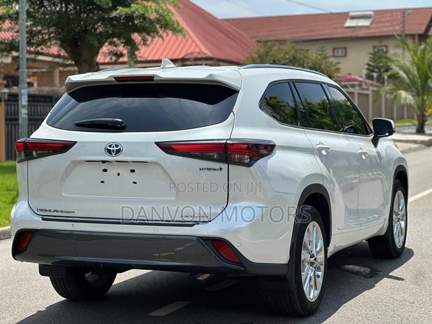 Toyota Highlander Limited AWD 2024 White photo 7