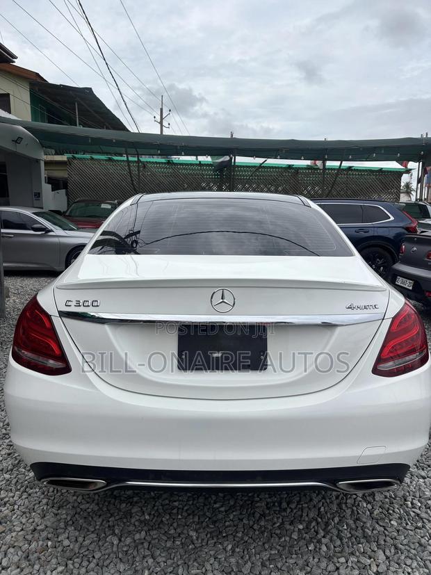 Mercedes-Benz C300 Luxury 4Matic Sedan AWD (2.0L 4cyl 7A) 2016 White photo 5