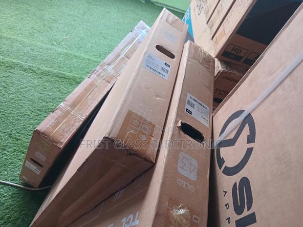 Max View TCL 43inches · Photo 4