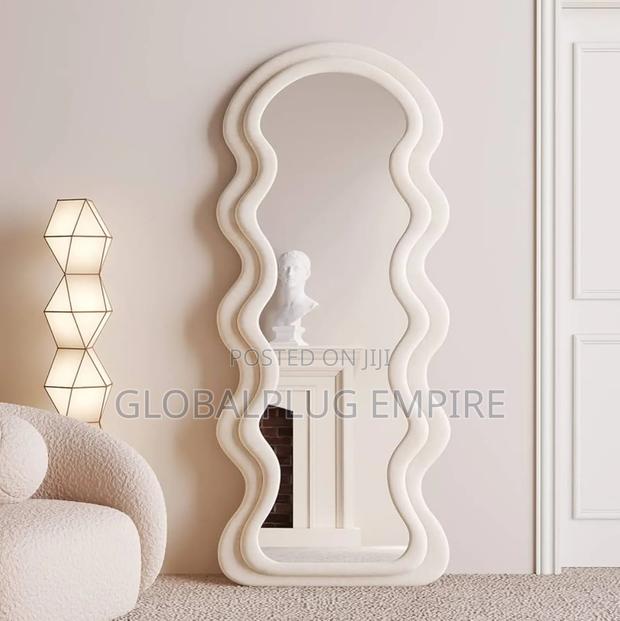 Wobble Dressing Mirror Stylish Durable photo 3