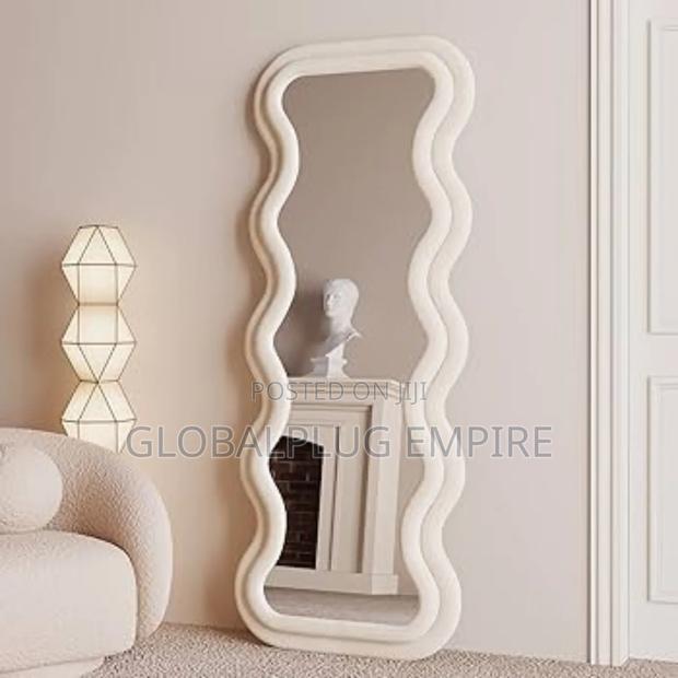 Wobble Dressing Mirror Stylish Durable photo 4