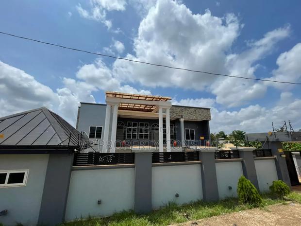 Furnished 6bdrm House in Atwima Nwabiagya for sale · Photo 2