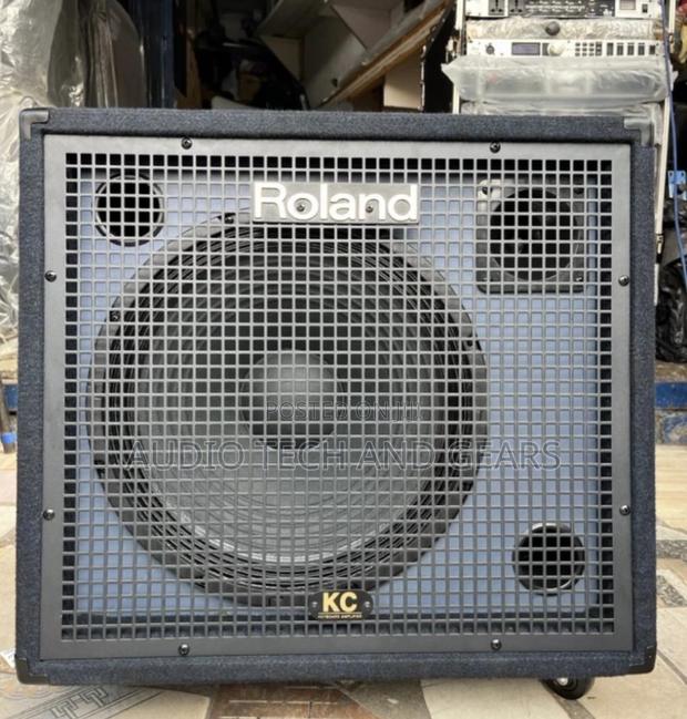 Roland Kc-550 Keyboard Combo · Photo 4