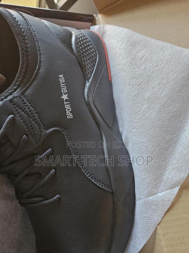 Men's Casual Lightweight Breathable With Anti Impact Steel Toe photo 8