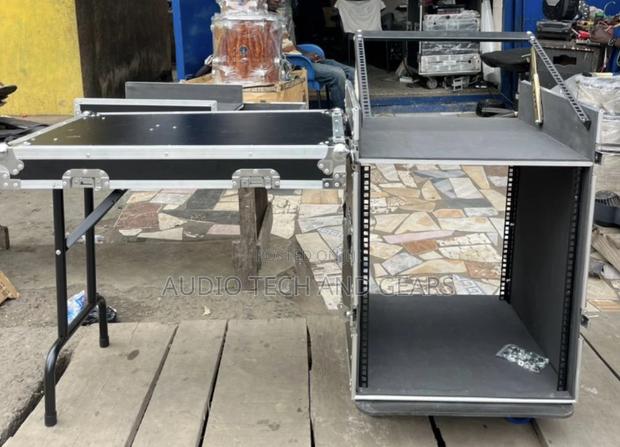 16u Amplifier Rack {Black} · Photo 3