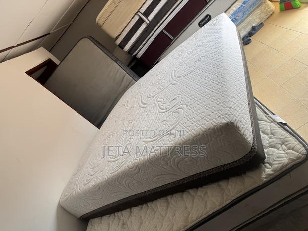 Super Contouring King Size Mattress( 76/80/14) photo 4
