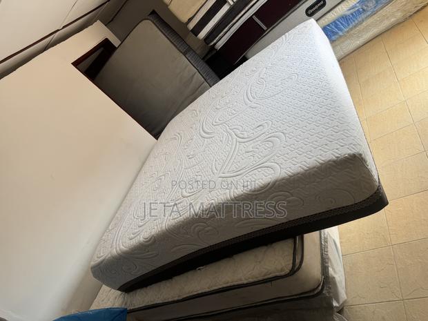 Super Contouring King Size Mattress( 76/80/14) photo 10