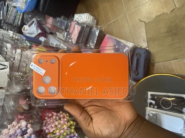 New Autumn Collection iPhone Case for iPhones 17 Pro Max · Photo 4