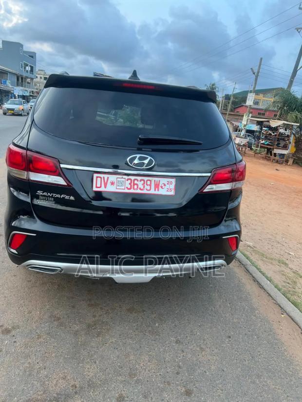 Hyundai Santa Fe SE AWD 2017 Black