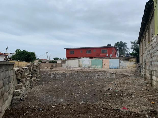 1 Plot of Land for Sale at South Labadi Estate · Photo 2