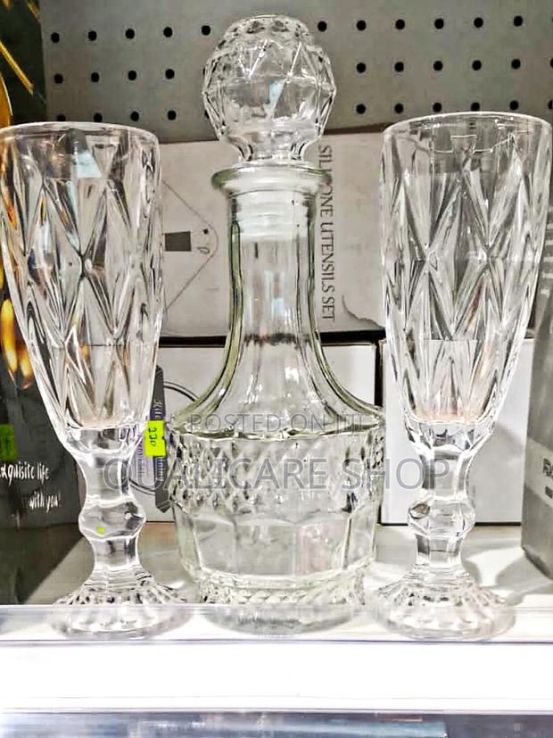 Decanter With 2 Glasses · Photo 2